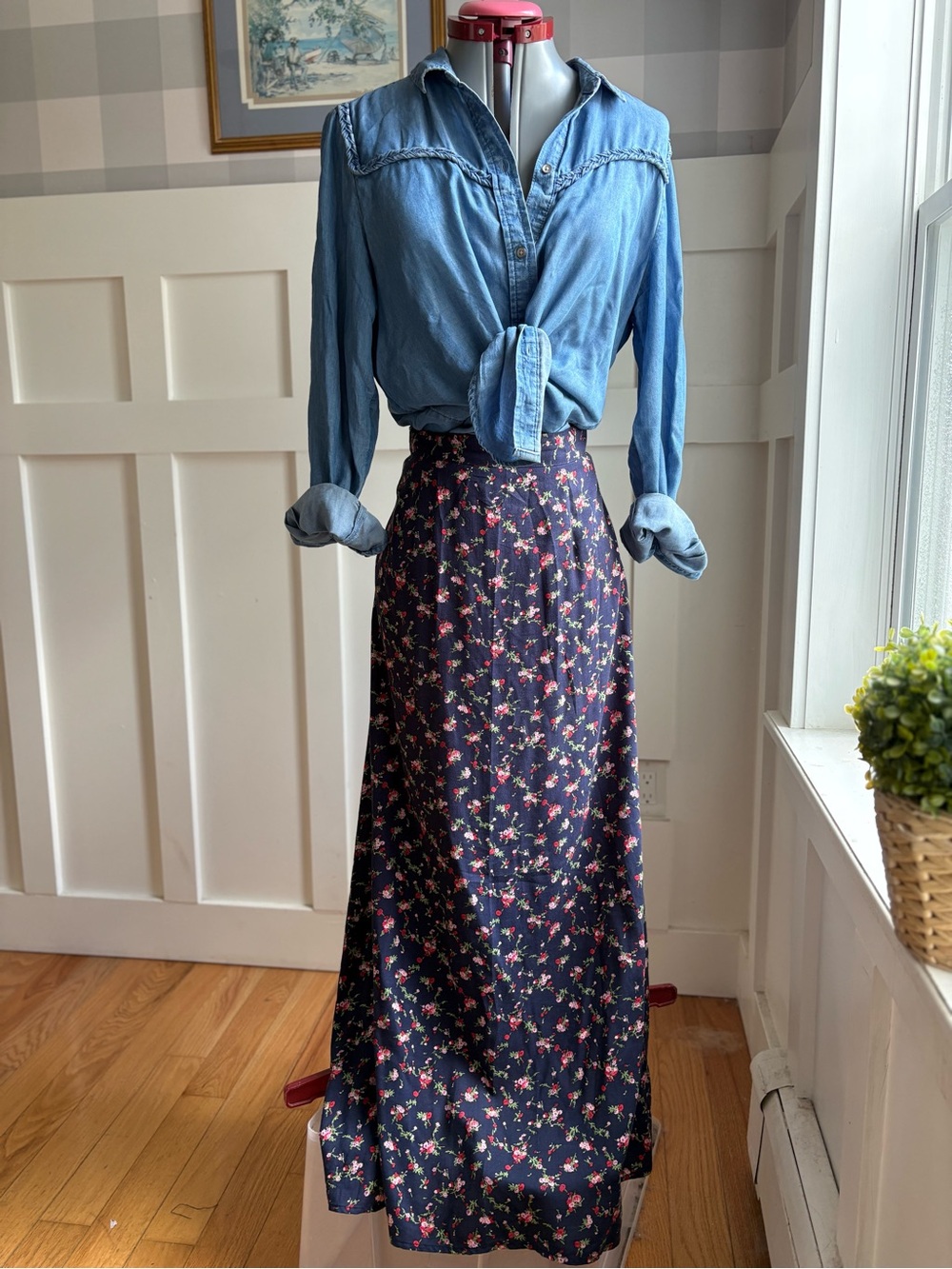Cottagecore Vintage Boho Floral A-Line Skirt in Navy and Pink Large